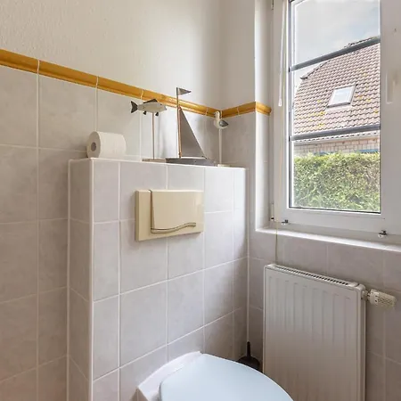 Semesterbostad An Der Boddenweide Born