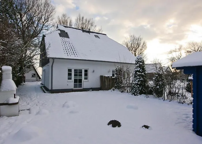 An Der Boddenweide 別荘